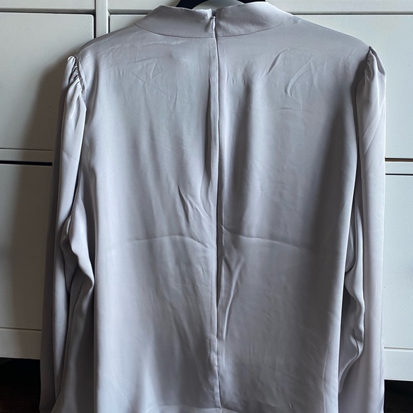 Express blouse. Beautiful 😍 - Picture 5 of 5